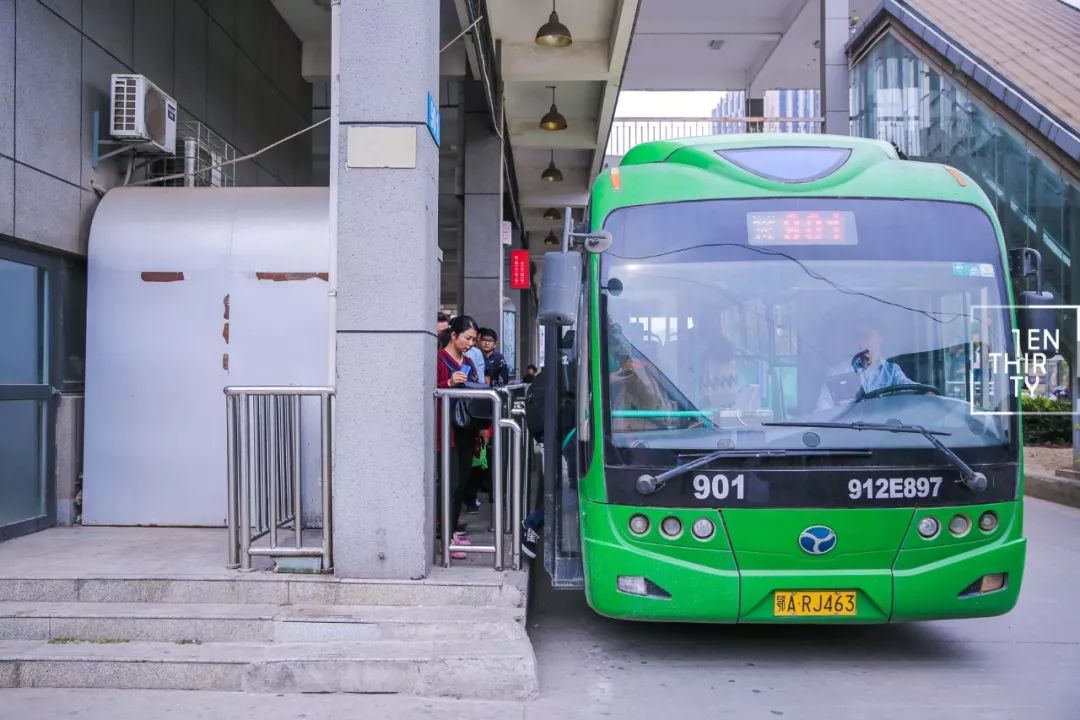 每一辆901，都承载着武汉江夏上万学子的青春