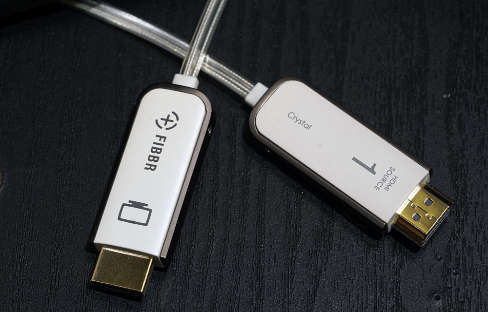 没埋线也能玩家庭影院！FIBBRCrystal系列光纤HDMI线试用报告