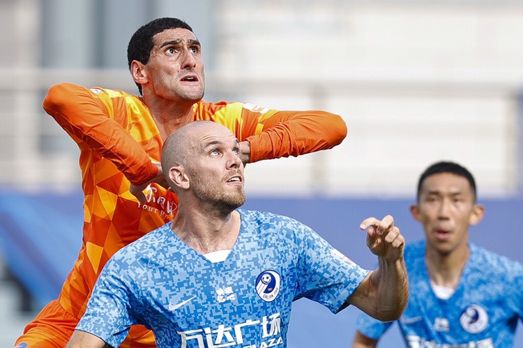 童磊孙国文,鲁能对吴兴涵视频