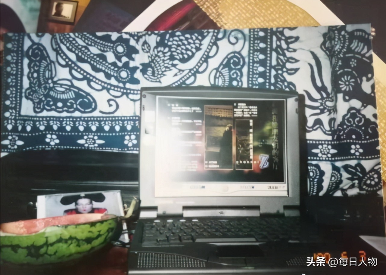 走向末路的“榕树下”：经手四家公司，未找到盈利点，曾打怀旧牌