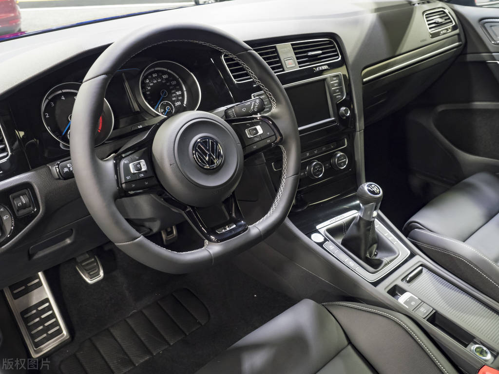 德国大众高尔夫纯电动,大众高尔夫七代1.4t弹射起步