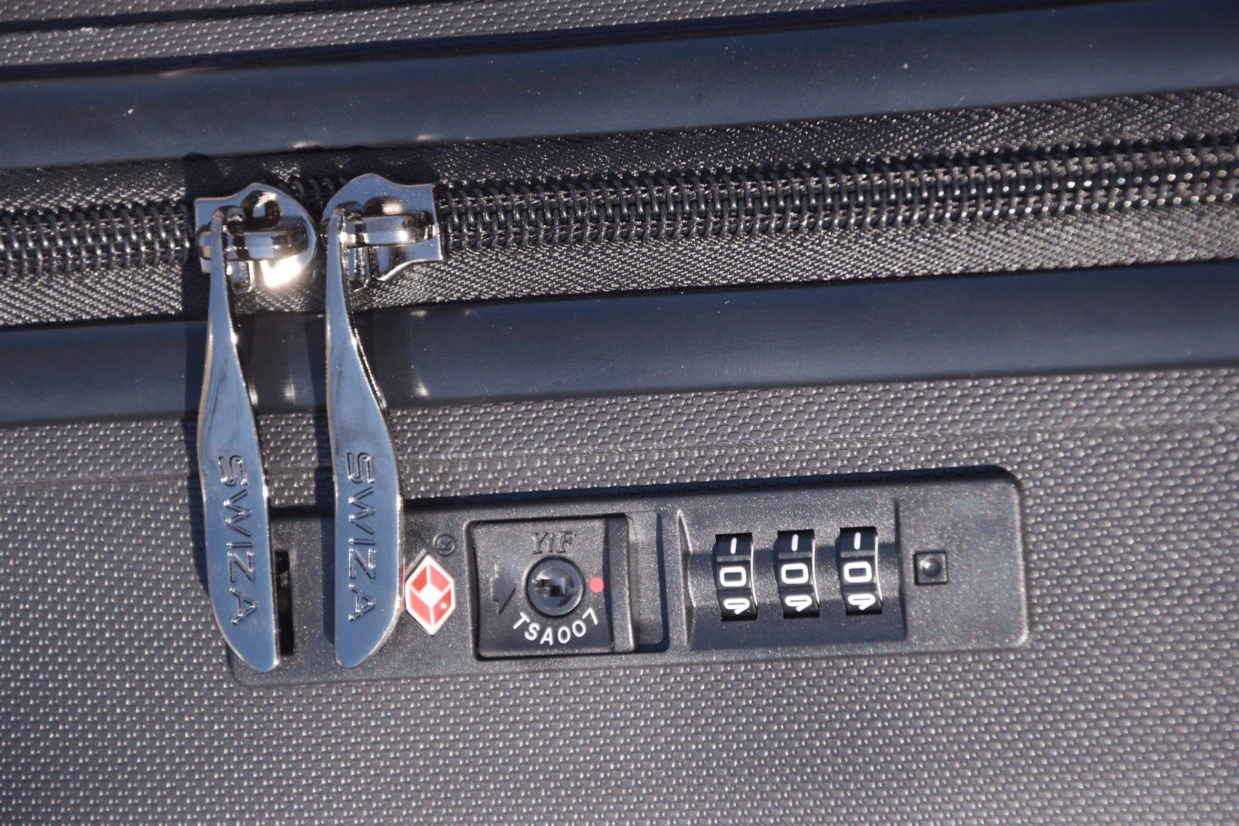 tsa密码锁行李箱推荐,tsa双层防爆拉链行李箱