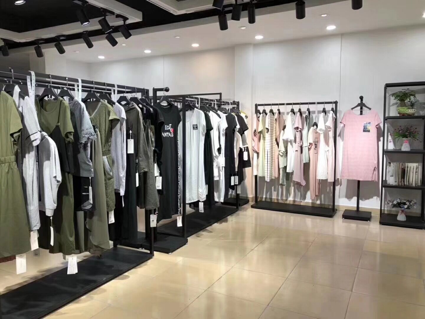 新手开服装店需要注意哪些问题,新手开服装店需要注意什么