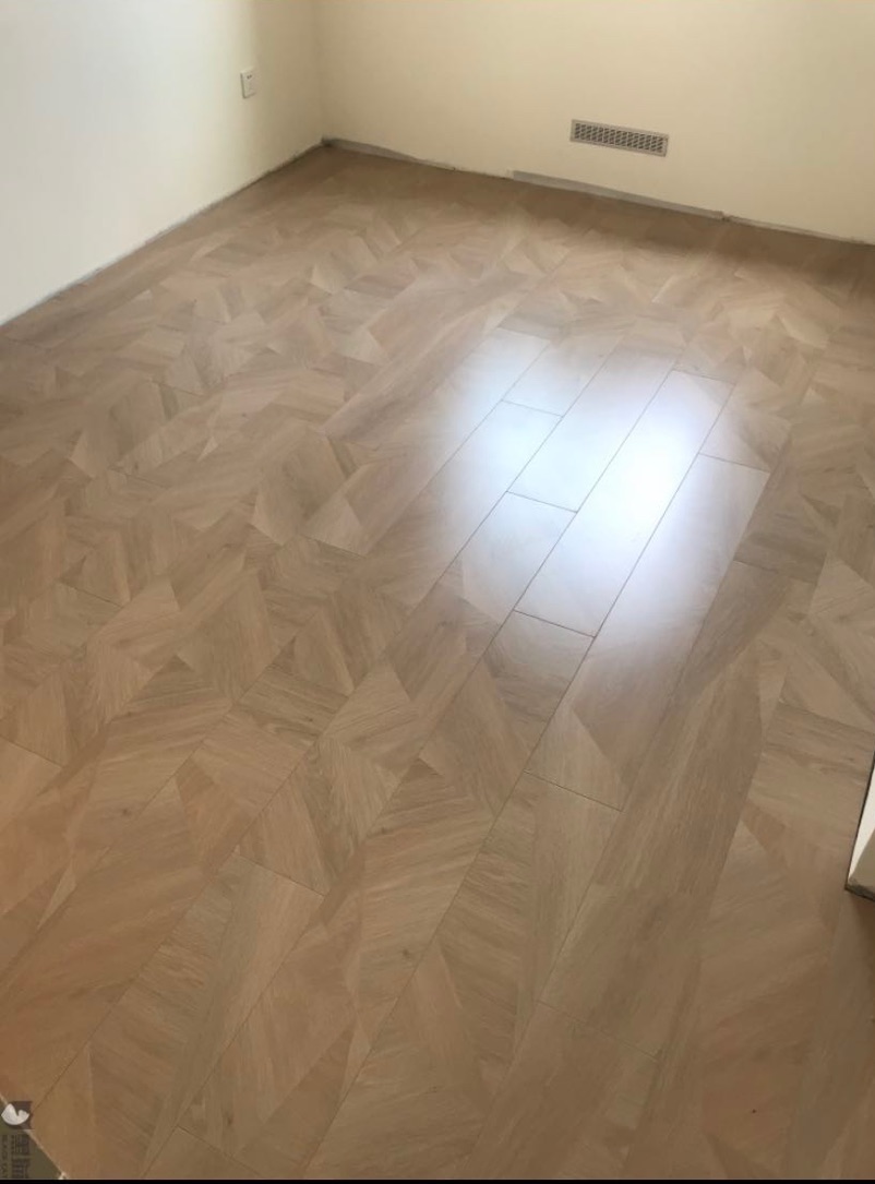 圣象地板安装后发现破损,圣象木地板安装后味道大