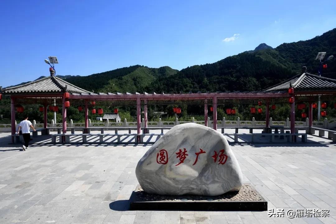 回顾脱贫攻坚波澜壮阔的伟大历程,彪炳史册的伟大奇迹全文