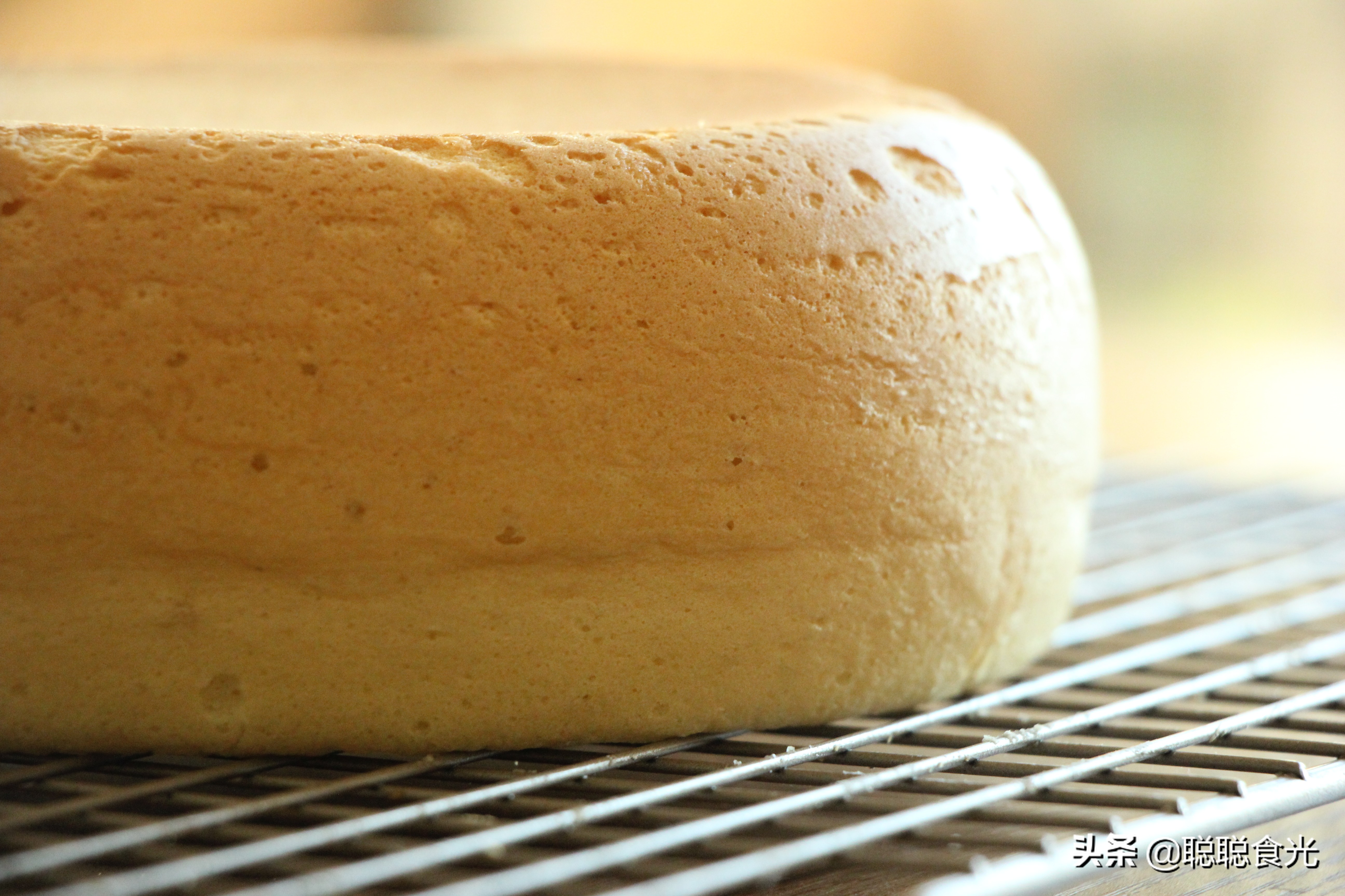 电饭锅煮蛋糕不用打蛋器蓬松不,为什么我做的电饭锅蛋糕不够蓬松