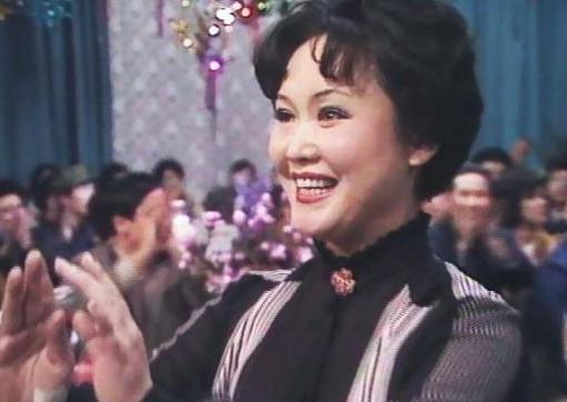 李谷一和那英谁是真正的歌坛天后,歌唱家李谷一目前情况