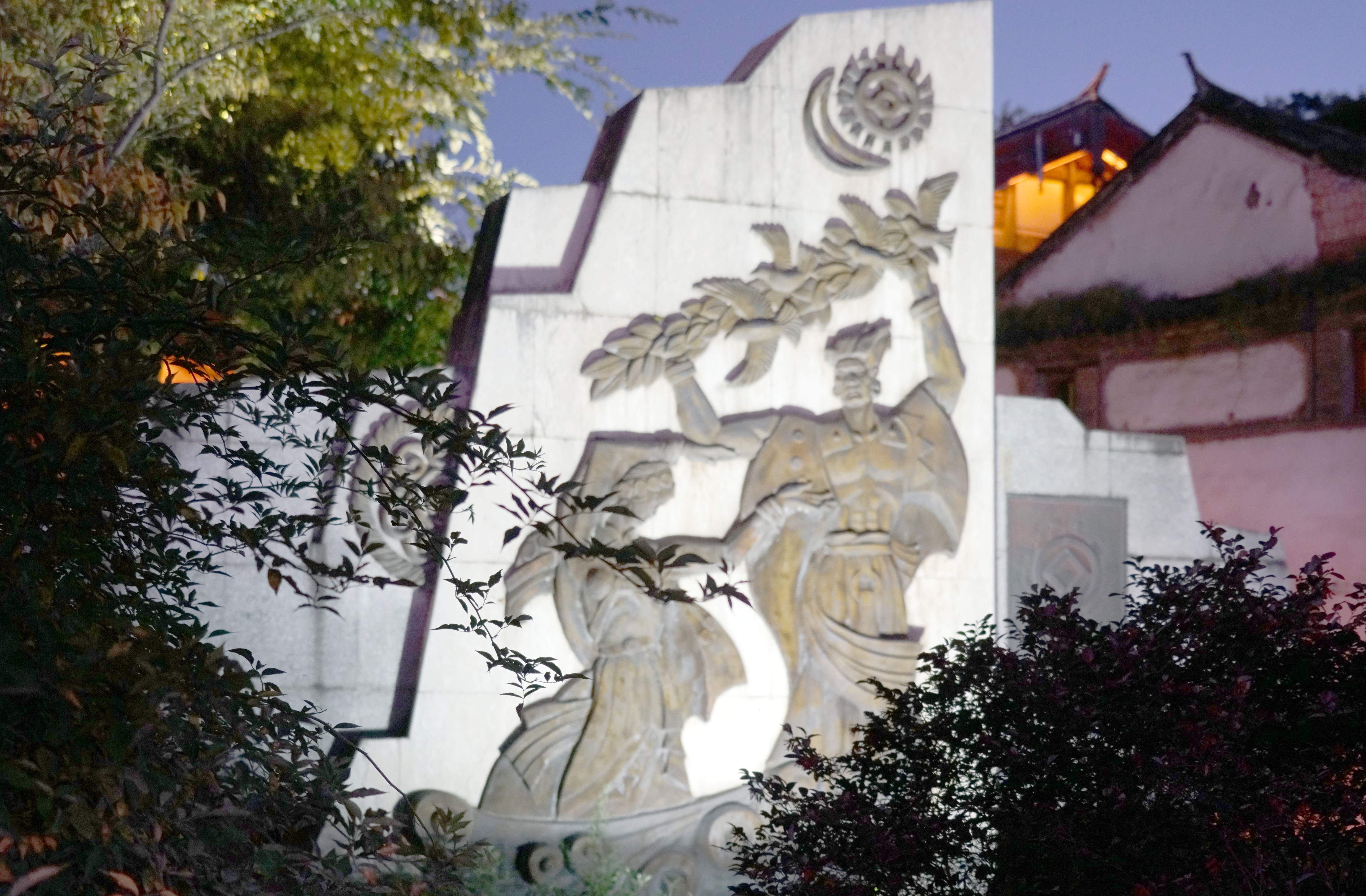 云南临沧春节传统习俗,云南民族特点和风俗