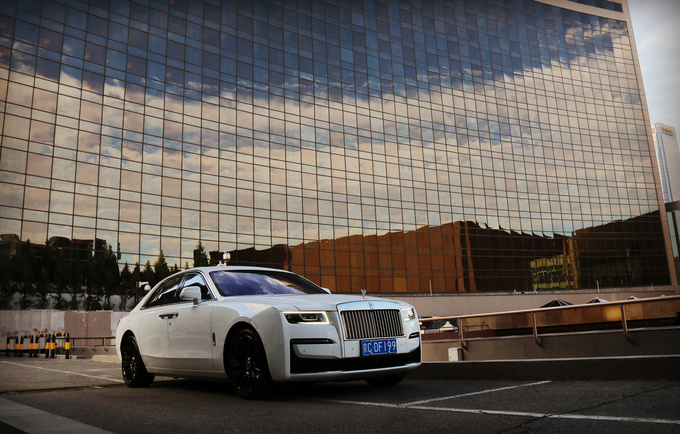 全新一代劳斯莱斯古思特,豪华180评测