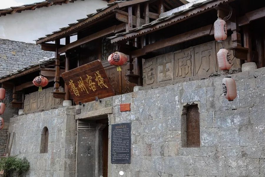 错峰游旅行,安顺适合1-2天短途旅游