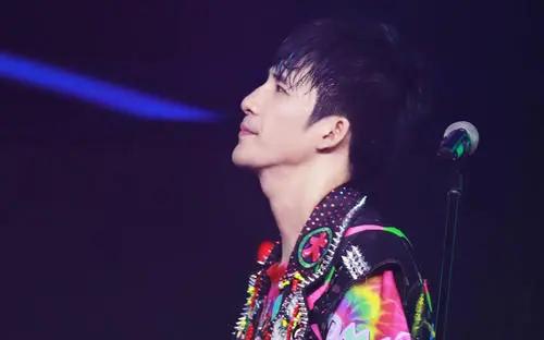 “肤浅”的大张伟，才是最清醒的那个人