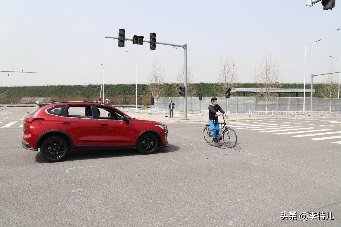 重庆试驾哈弗赤兔，满身智能安全配置7.7秒破百，这车能买吗？