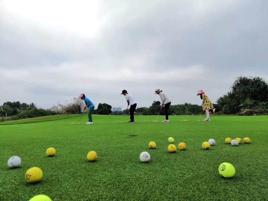 户外儿童帆板夏令营,夏令营水上乐园闯关