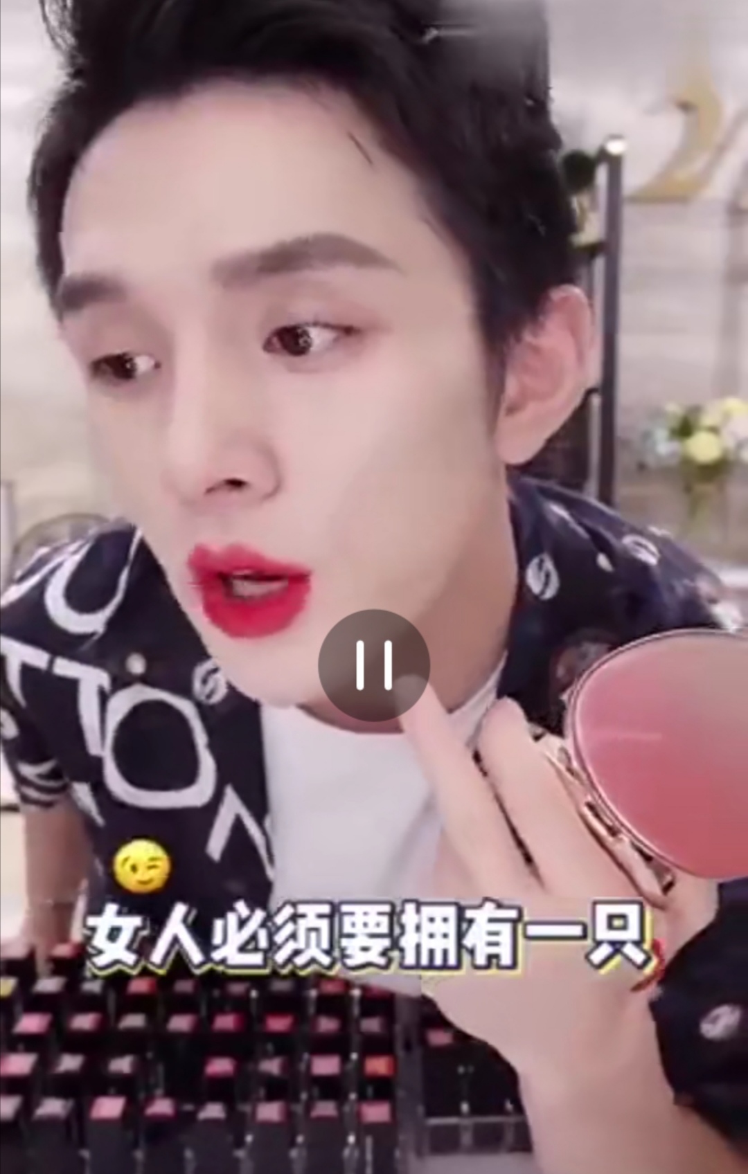 李佳琦讨论行业,李佳琦早期采访视频三观真的很正