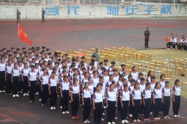 固始三中军训表演视频,固始永和学校军训