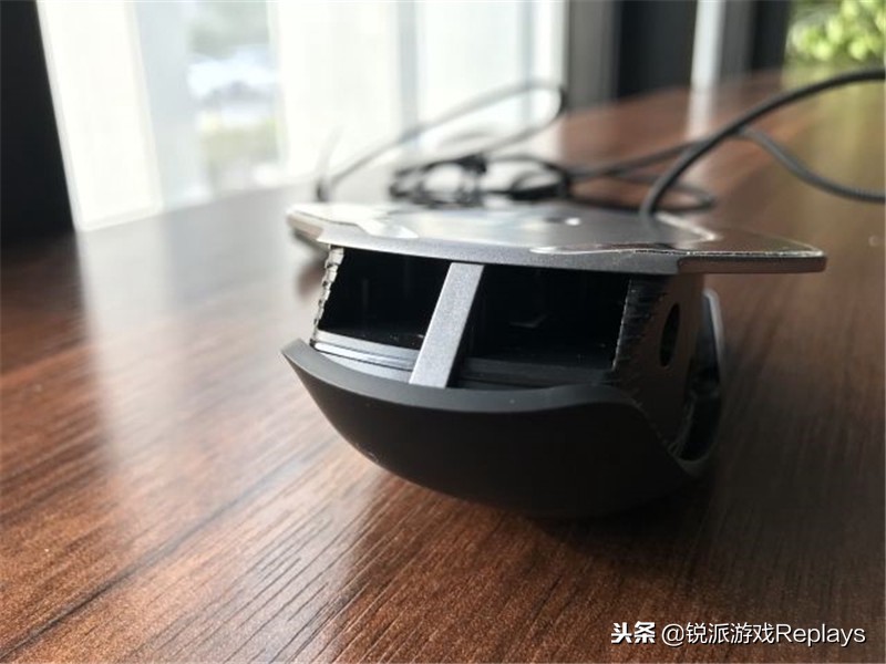alienware外星人背部灯光,外星人全家桶颜值