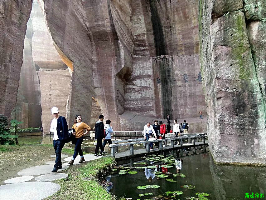 广州莲花山景点,岭南莲花山全景