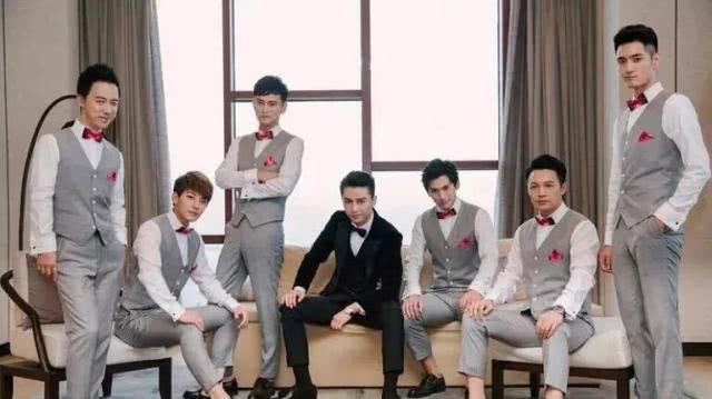 伴郎怎么避免争新郎风头,伴郎服怎么穿才不像服务员