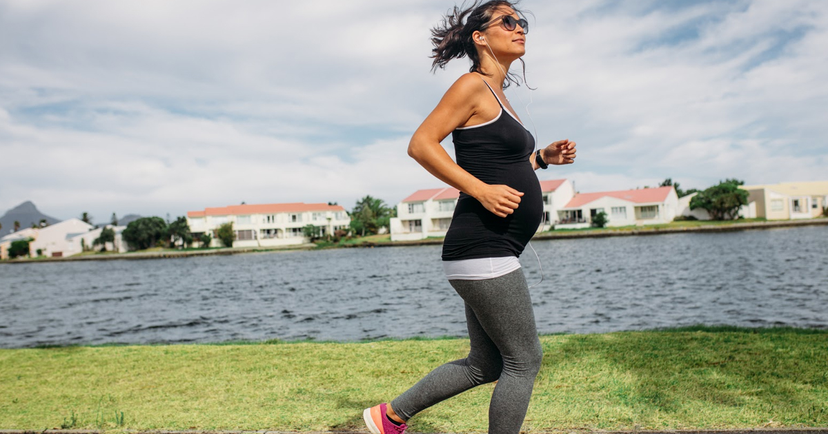 怀孕七八个月跑马拉松,怀孕8个月的准妈妈跑完马拉松