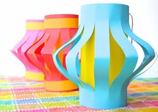 迎接新年的剪纸灯笼,做灯笼来点过年的气氛吧