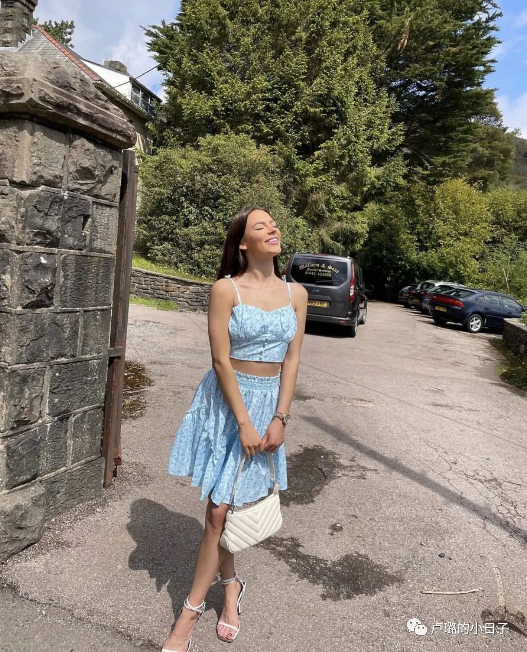 高级感白色休闲包,有高级感名牌的包