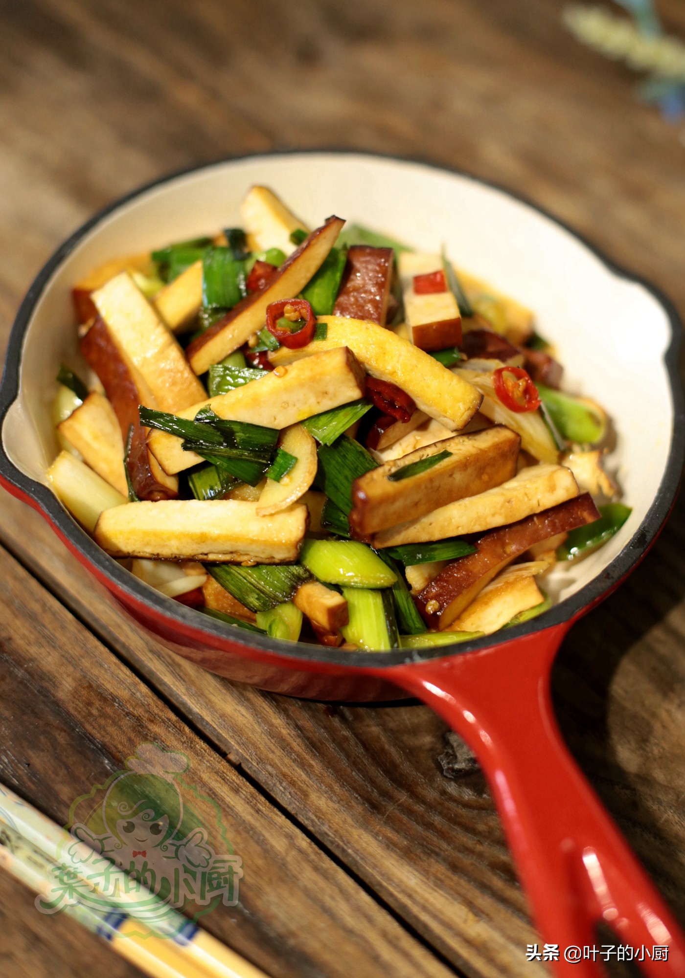 炒蒜苗为什么会苦,炒蒜苗为什么会出汤