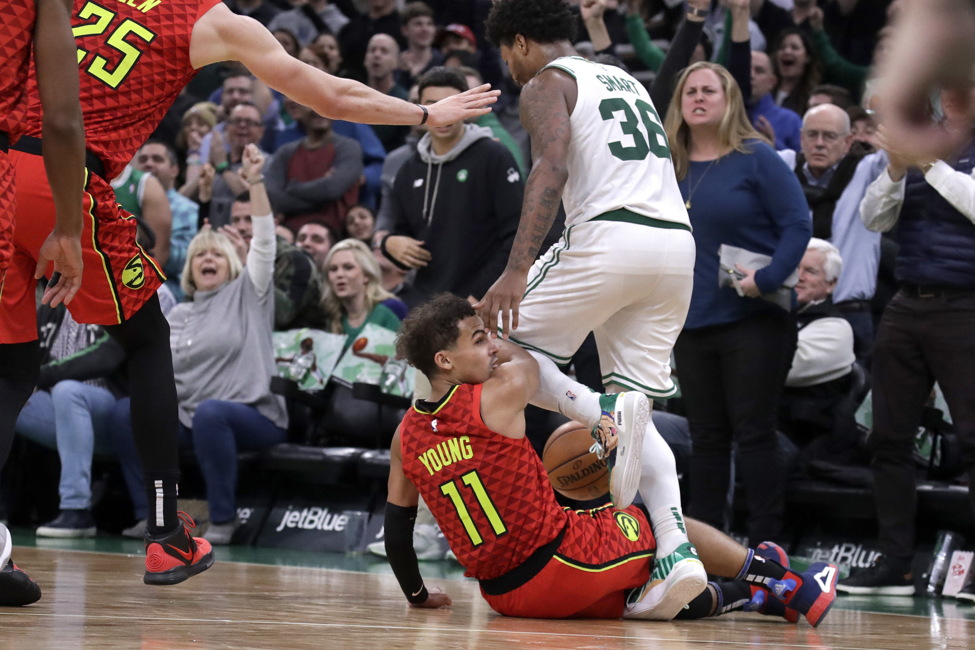 骂裁判被罚,骂裁判被停赛两年的运动员