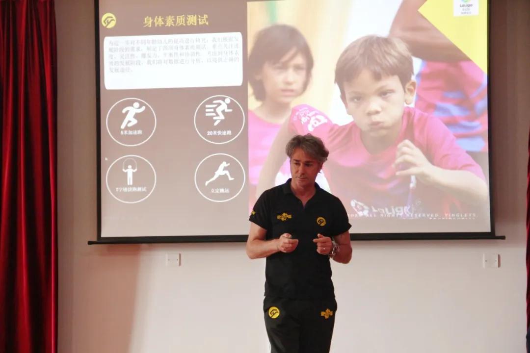 广州雏鹰宝贝：短短3天，如何让幼儿园女老师学会上足球课？