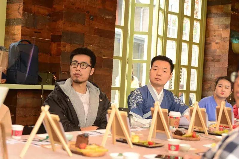 快速入门一杯好喝的手冲咖啡,自己手磨咖啡怎么冲泡