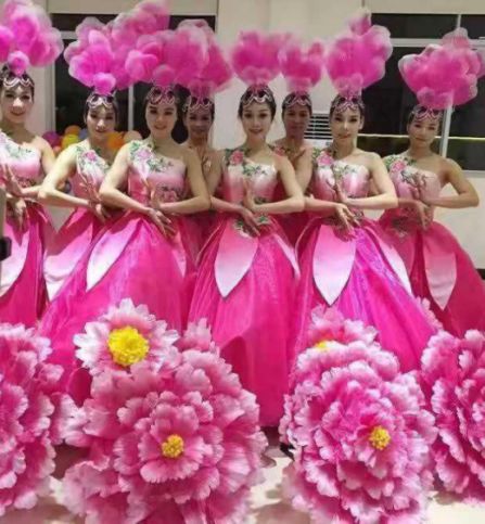 莲花山爬金山位置 (莲花山风景区爬金山)