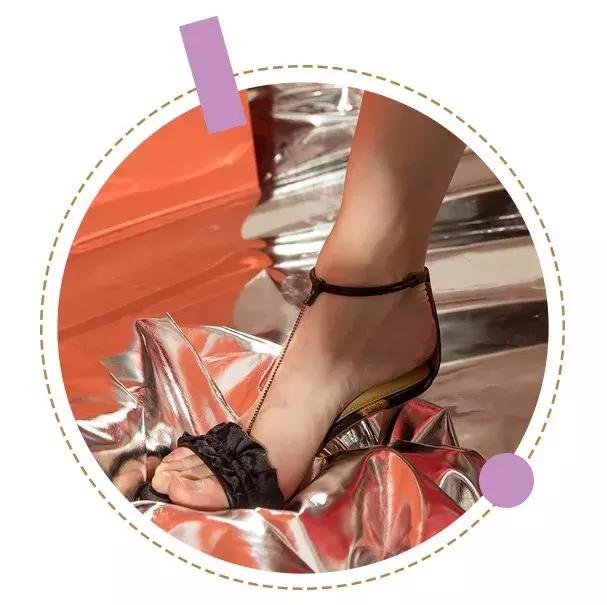 脚短脚宽如何选鞋子,脚小但是脚板宽怎么选高跟鞋