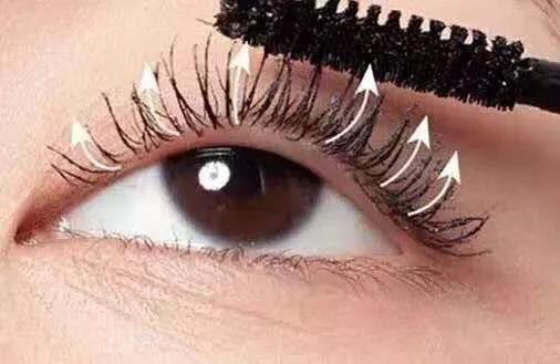 睫毛夹不翘好用吗,睫毛夹不翘是倒睫吗