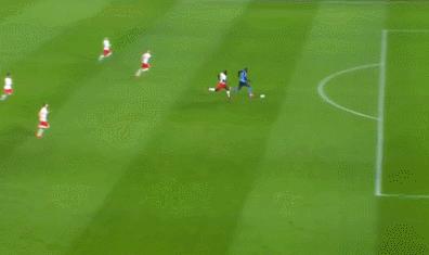 斯卡洛尼吼乌帕梅卡诺,乌帕梅卡诺破单刀