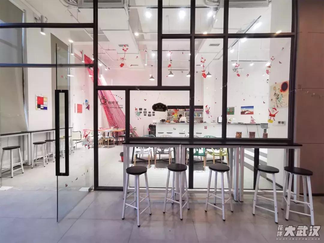 武汉科技大学的机械学院,武汉科技大学医学院和临床学院