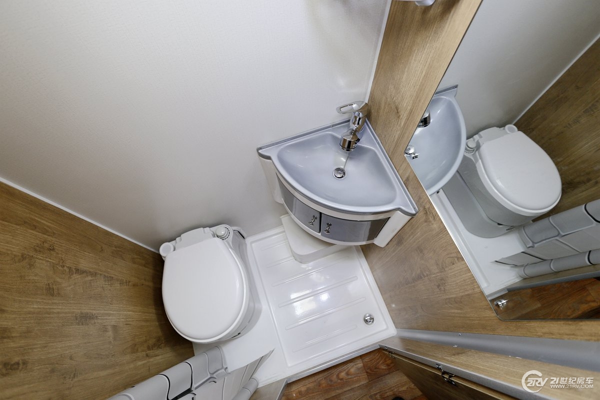 房车价格5-10万元拖挂式房车,房车价格5-10万元7米拖挂房车