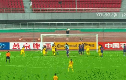 女足夺得亚洲杯冠军后孙雯的反应,孙雯祝贺女足夺冠