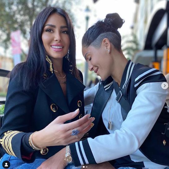 美国亿万富豪的花瓶老婆中英双语,亿万富翁的老婆纪录片