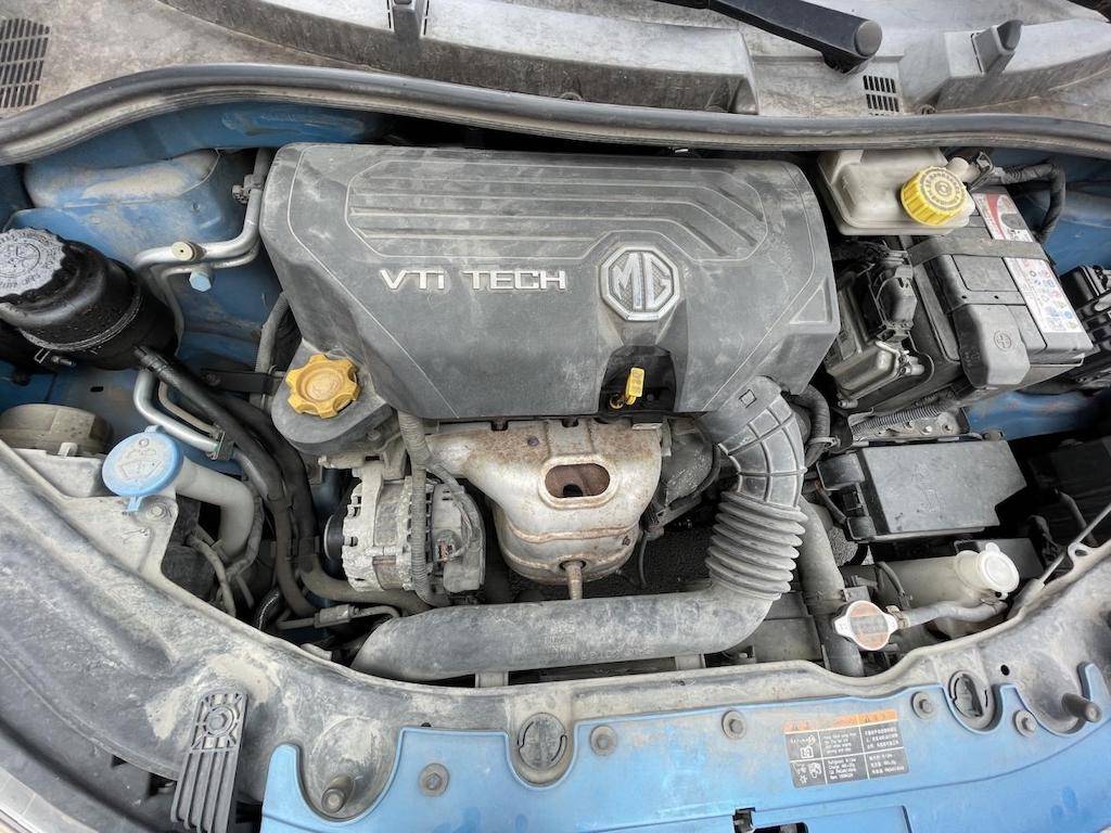 5年后再次坐上这辆MG3，眼角有泪，把酒当歌