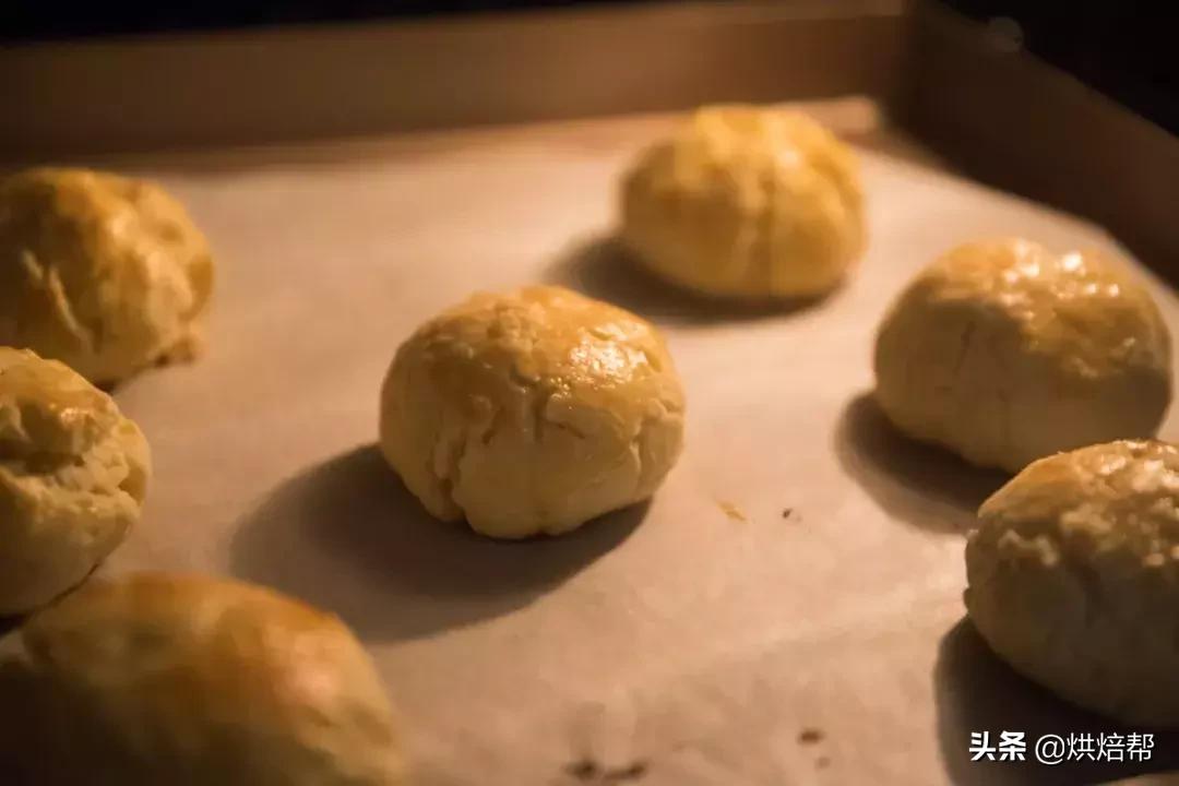 最基础的黄油曲奇简单又好吃,非常香酥的一款曲奇饼干超好吃