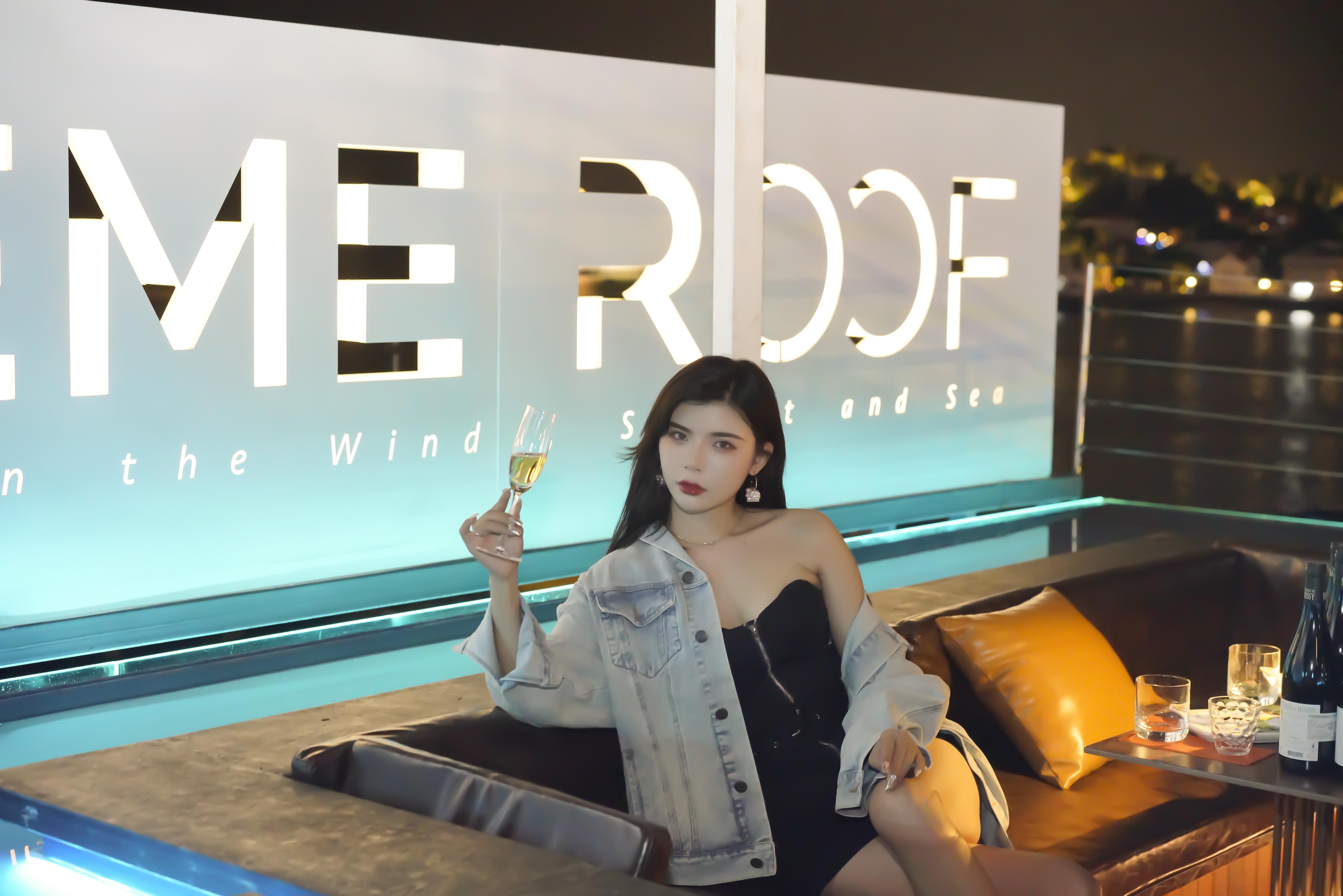 轮渡夜景视频,轮渡海上美景