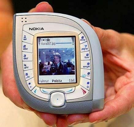 设计感超前，诺基亚十五年前的直板机皇（NOKIA7610）拆解