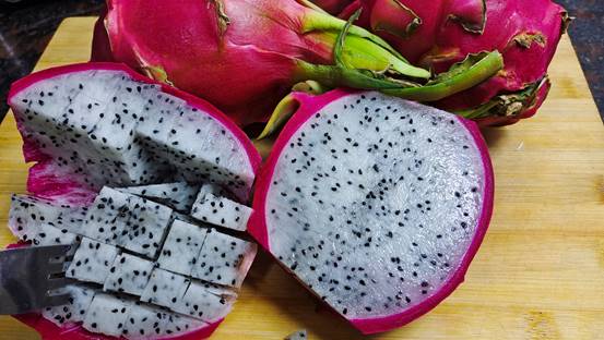 买火龙果要掰刺吗,买火龙果买整颗的
