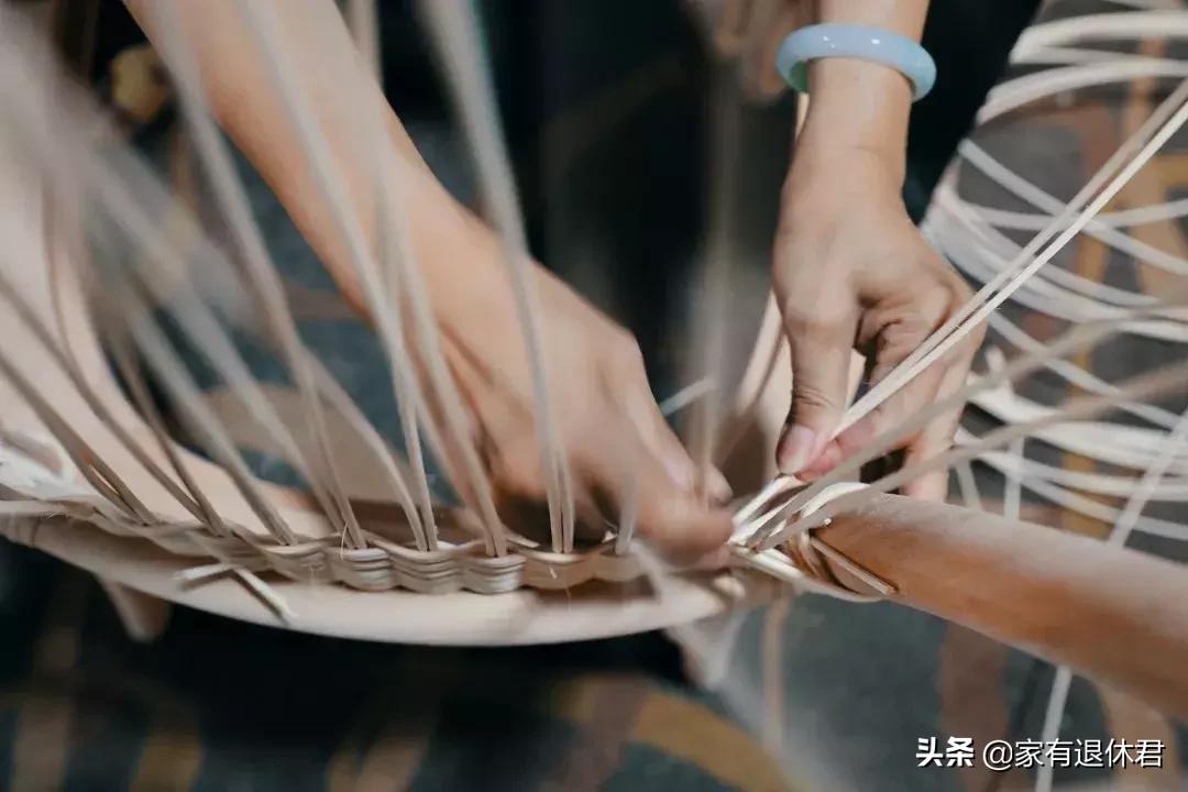 民间舞蹈非遗传承人,弘扬非遗技艺舞蹈