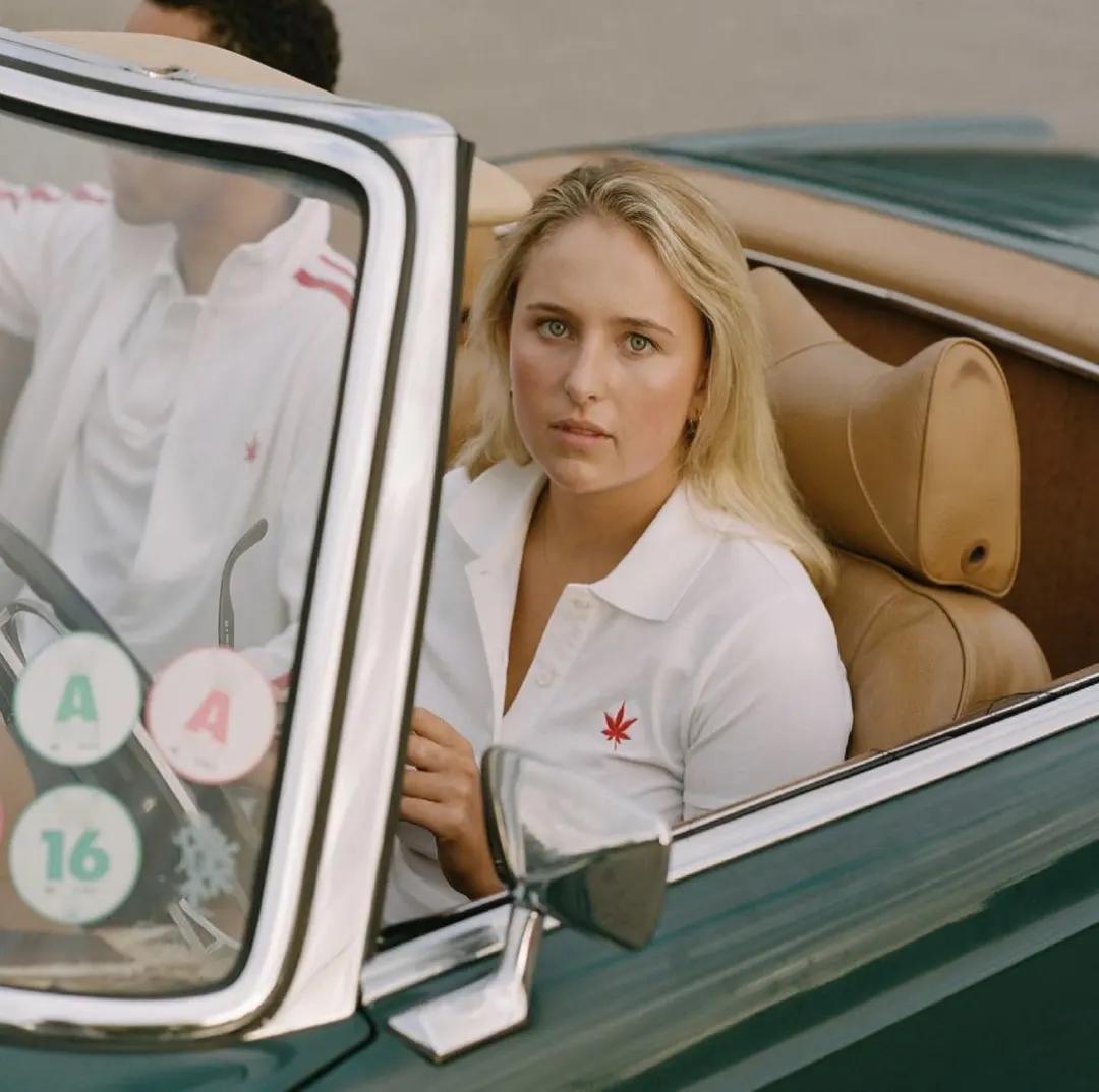 瑜伽运动服的款式,瑜伽服装运动服