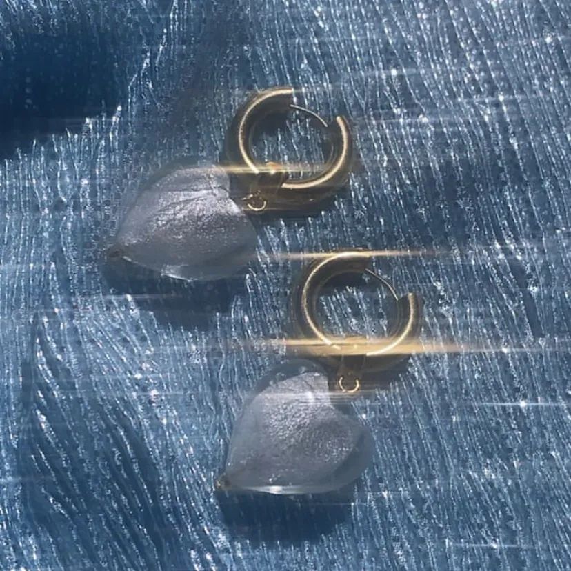 珍珠耳钉优雅永不过时,经典大方的耳钉