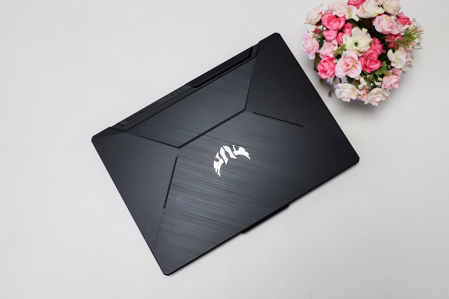 华硕飞行堡垒8代游戏测试,华硕飞行堡垒8游戏试玩