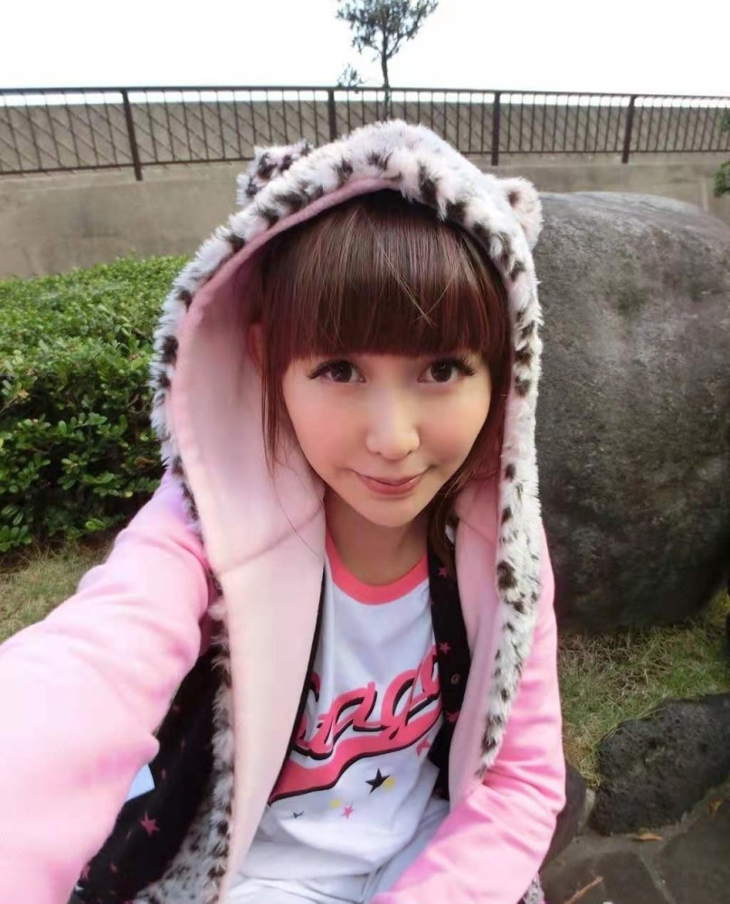 蝴蝶姐姐简恺乐完整视频,蝴蝶姐姐简恺乐食全食美