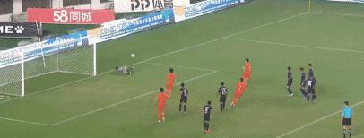 心疼柬埔寨门将!金山杯国足3:0柬埔寨,柬埔寨门将各种被戏耍