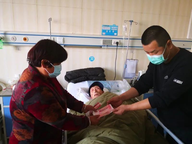 助残志愿者抗击疫情事迹,抗疫斗争志愿者