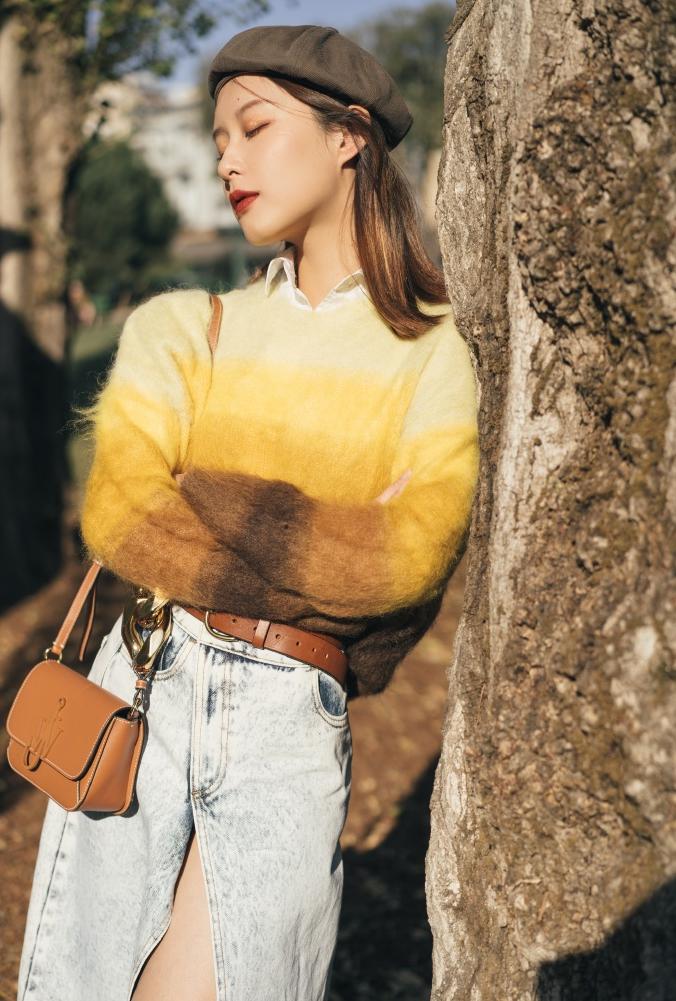 枫叶适合什么颜色的衣服,红叶穿什么颜色衣服好看